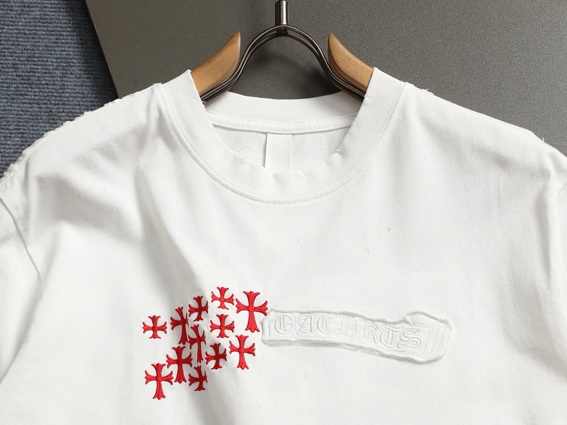 Premium 𝗖𝗵𝗿𝗼𝗺𝗲 𝗛𝗲𝗮𝗿𝘁𝘀/ 2026 New Arrival Original T 👑 ！ ！ ✟ ！ 👍 ✂️Quality , ！ 。 ： ➕100% 。Authentic ➕ ➕3D ➕ ： ！ ！ Authentic ！ Same Style ！ ：White Black Size：S-XL